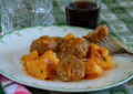 Luganega e patate in umido, la ricetta del Trentino