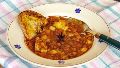 La zuppa di lenticchie e patate, versione tradizionale dell'Umbria