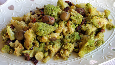 Broccoli affogati con olive e pomodori secchi, ricetta siciliana