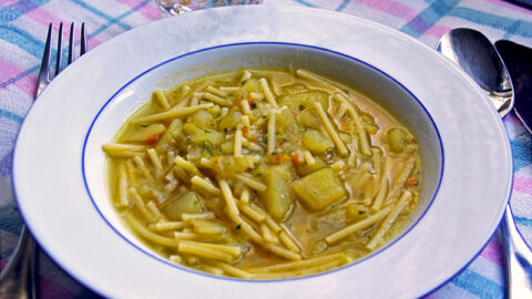 Minestra di pasta e patate, ricetta tradizionale delle Marche