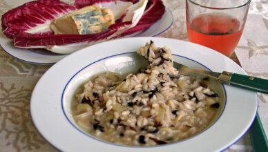 Risotto con taleggio e radicchio, ricetta tradizionale di Veneto e Piemonte