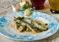 Filetti di sgombro marinati all'agro in salsa verde d'aglio e menta